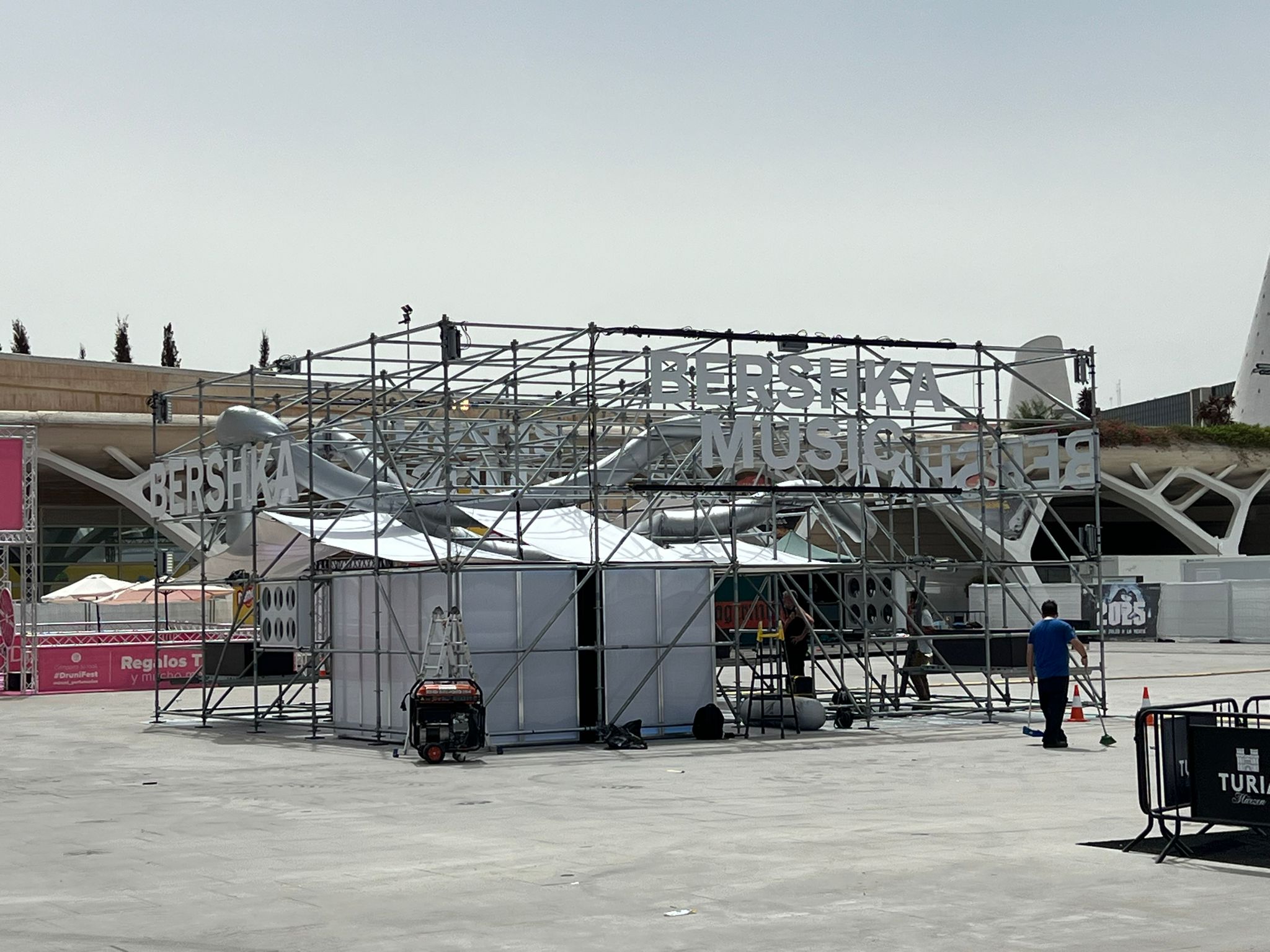 Serveis tècnics a disposició